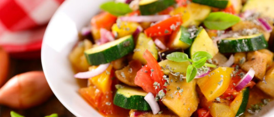 Ratatouille: Ein Klassiker der Französischen Gastronomie, den Sie in Frankreich Entdecken Sollten
