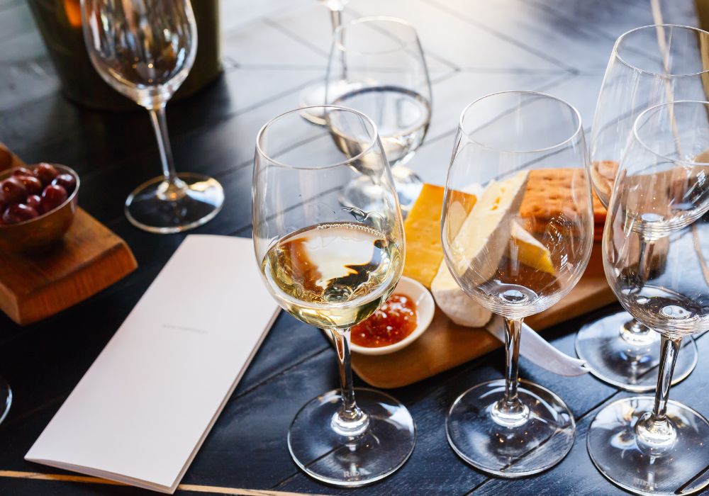 Entdeckung der provenzalischen Aromen: eine Gourmet-Verkostung mit unseren Erwachsenen-Programmen.