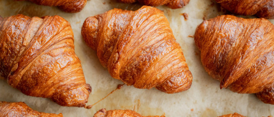 In einer französischen Pâtisserie bestellen: Sätze & Etikette